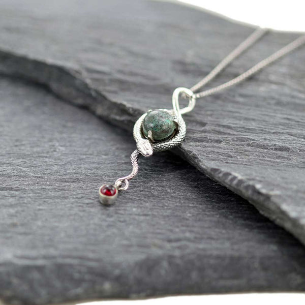 תליון רובי לאישה