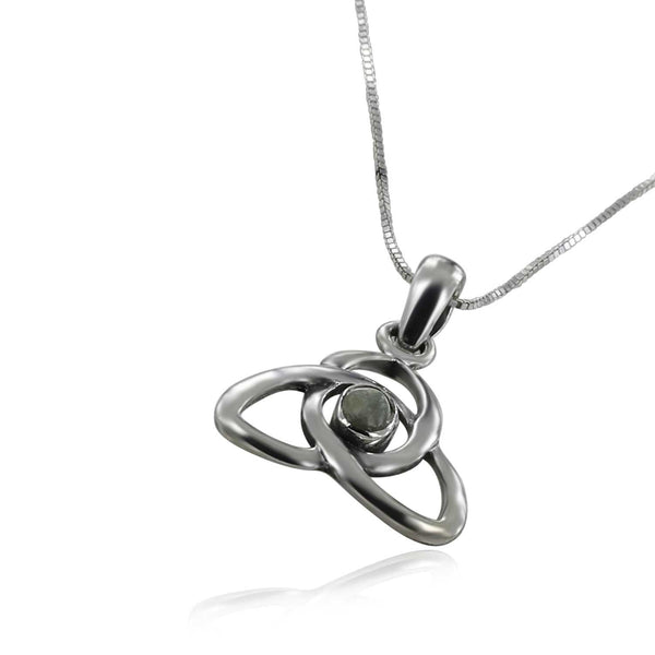 שרשרת ותליון קשר טורוס מכסף בשיבוץ אבן עין החתול קריסובריל / רובי