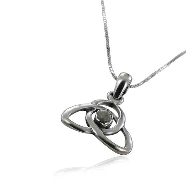 שרשרת ותליון קשר טורוס מכסף בשיבוץ אבן עין החתול קריסובריל / רובי