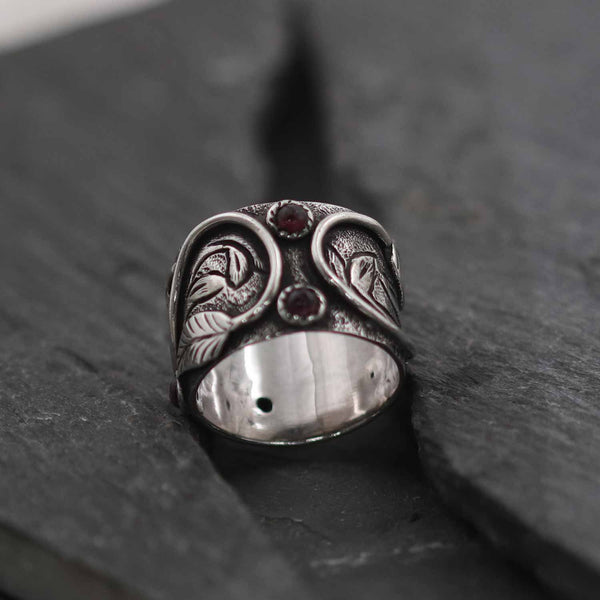 טבעת בשיבוץ אבן טורמלין