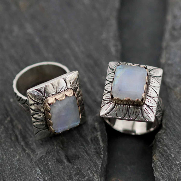 טבעת מון סטון מכסף