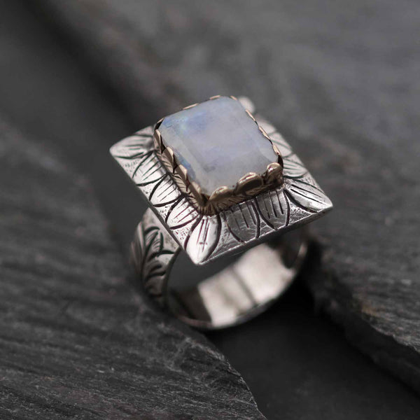 טבעת מון סטון